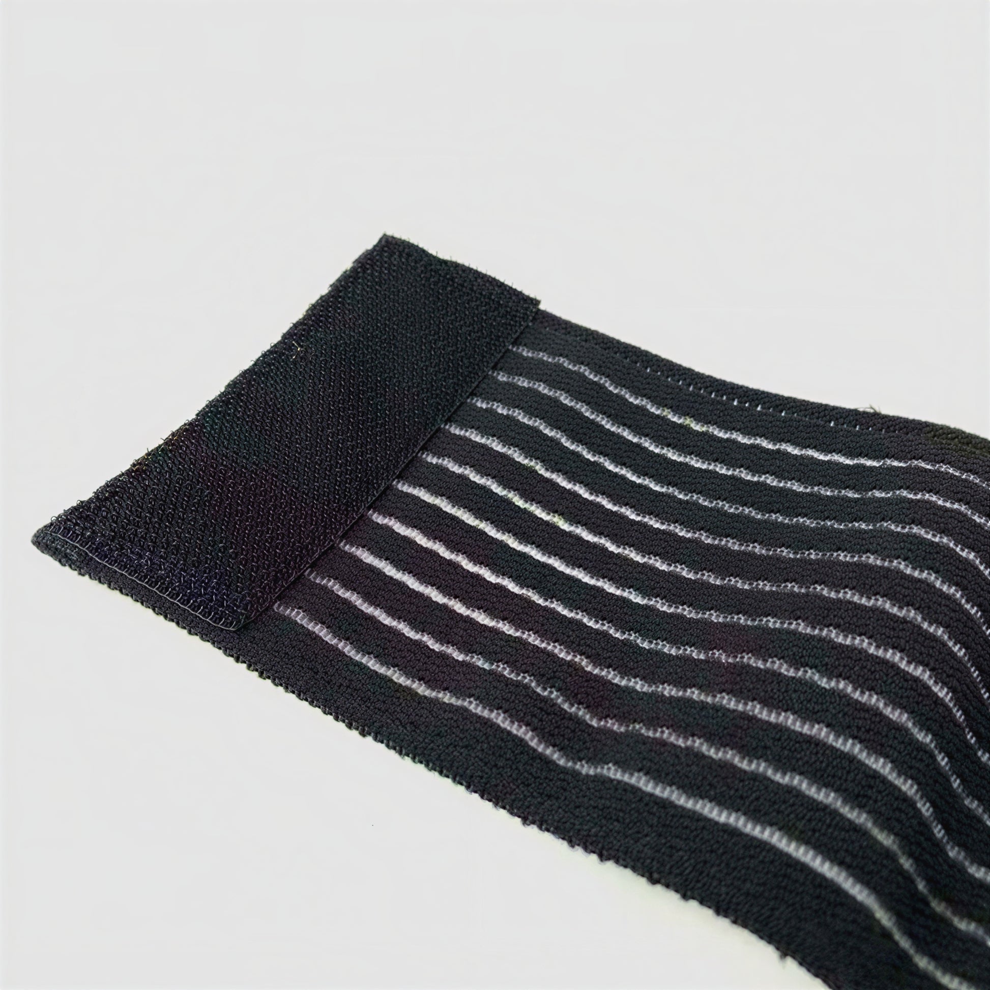 Elastisk design som anpassar sig efter fotens form