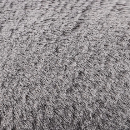 Detaljbild på mjukt och värmande tygmaterial