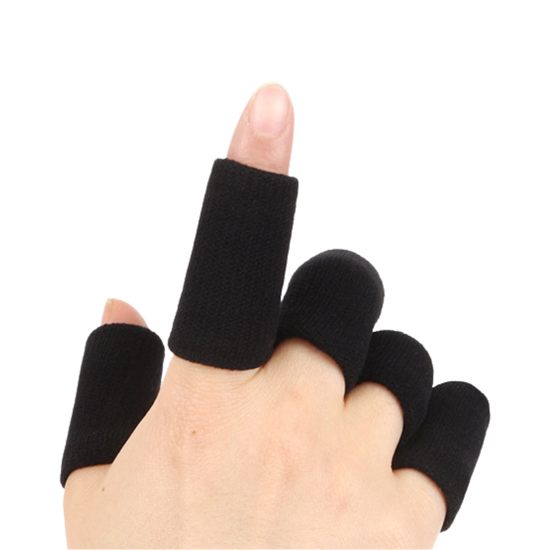 Hand med svarta fingerkompressionshylsor på flera fingrar, enskild hylsa tydligt visad.