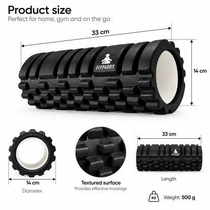 Svart Fitpaddy massagerulle med måtten 33 × 14 cm, strukturerad massageyta och vikt 500 g.