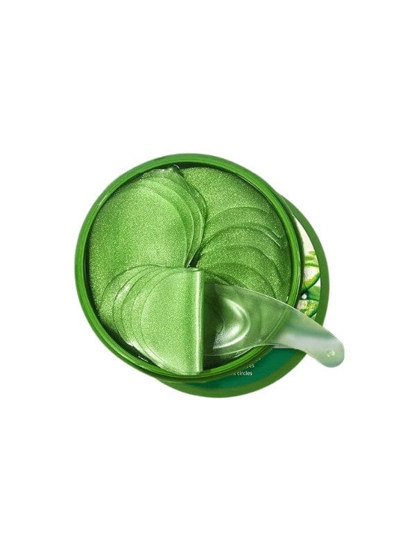 Ögonmask applicerad under ögonen för återfuktning